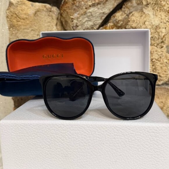 Gucci GG1719 Black Cat Eye Sunglasses Gold Logo